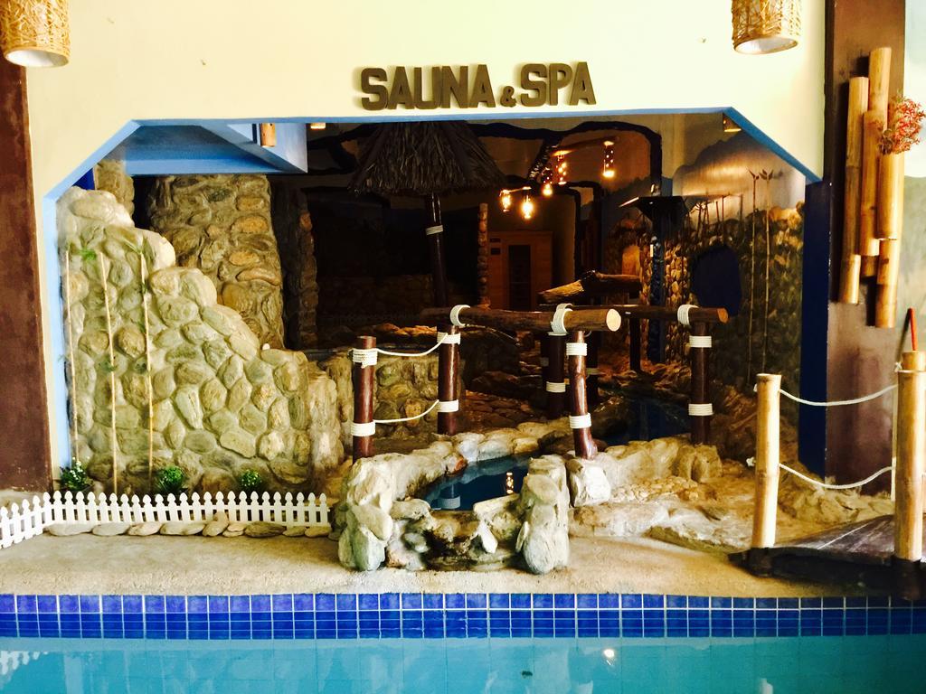 Casa Mia Resort Puerto Galera Exterior photo