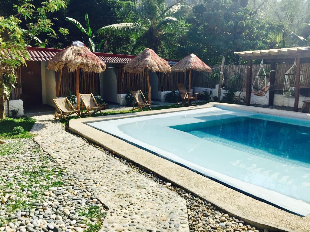 Casa Mia Resort Puerto Galera Exterior photo
