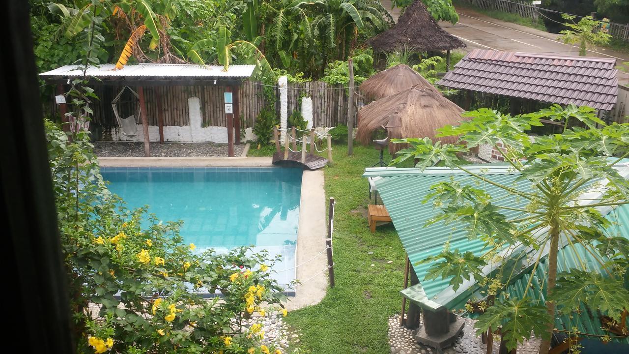 Casa Mia Resort Puerto Galera Exterior photo