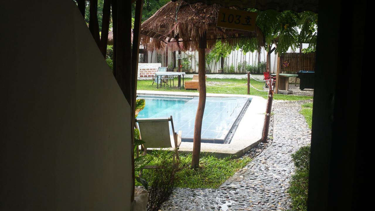 Casa Mia Resort Puerto Galera Exterior photo