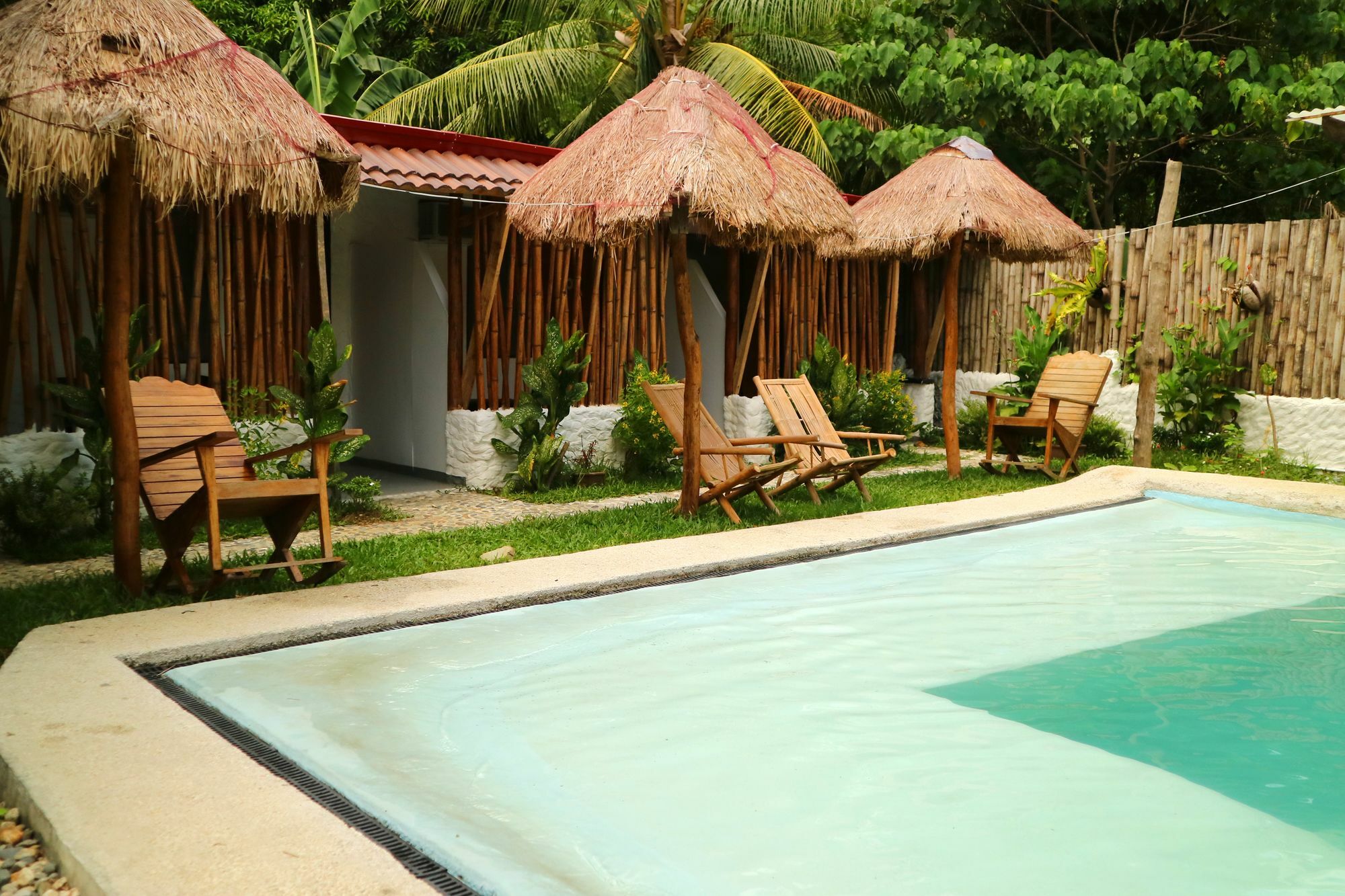 Casa Mia Resort Puerto Galera Exterior photo